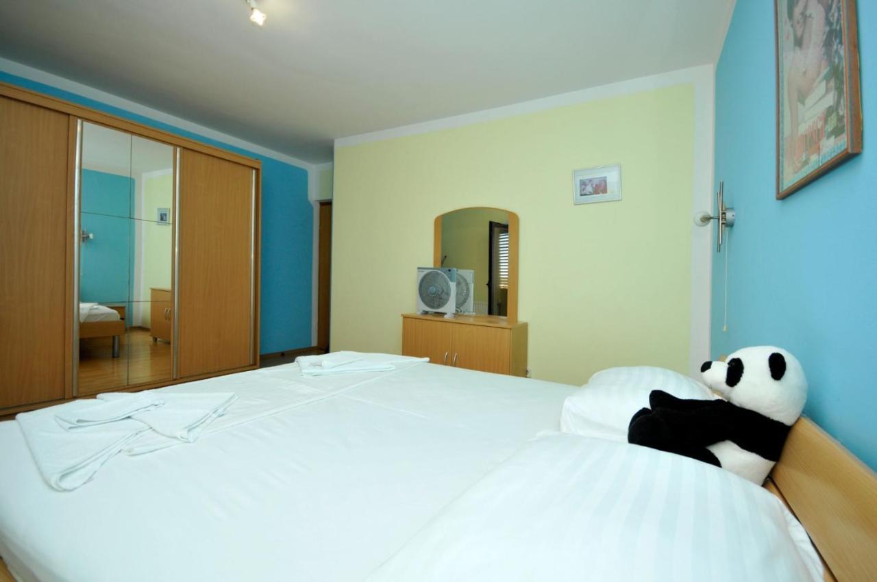 Roso Apartment With Sea View Трогір Екстер'єр фото