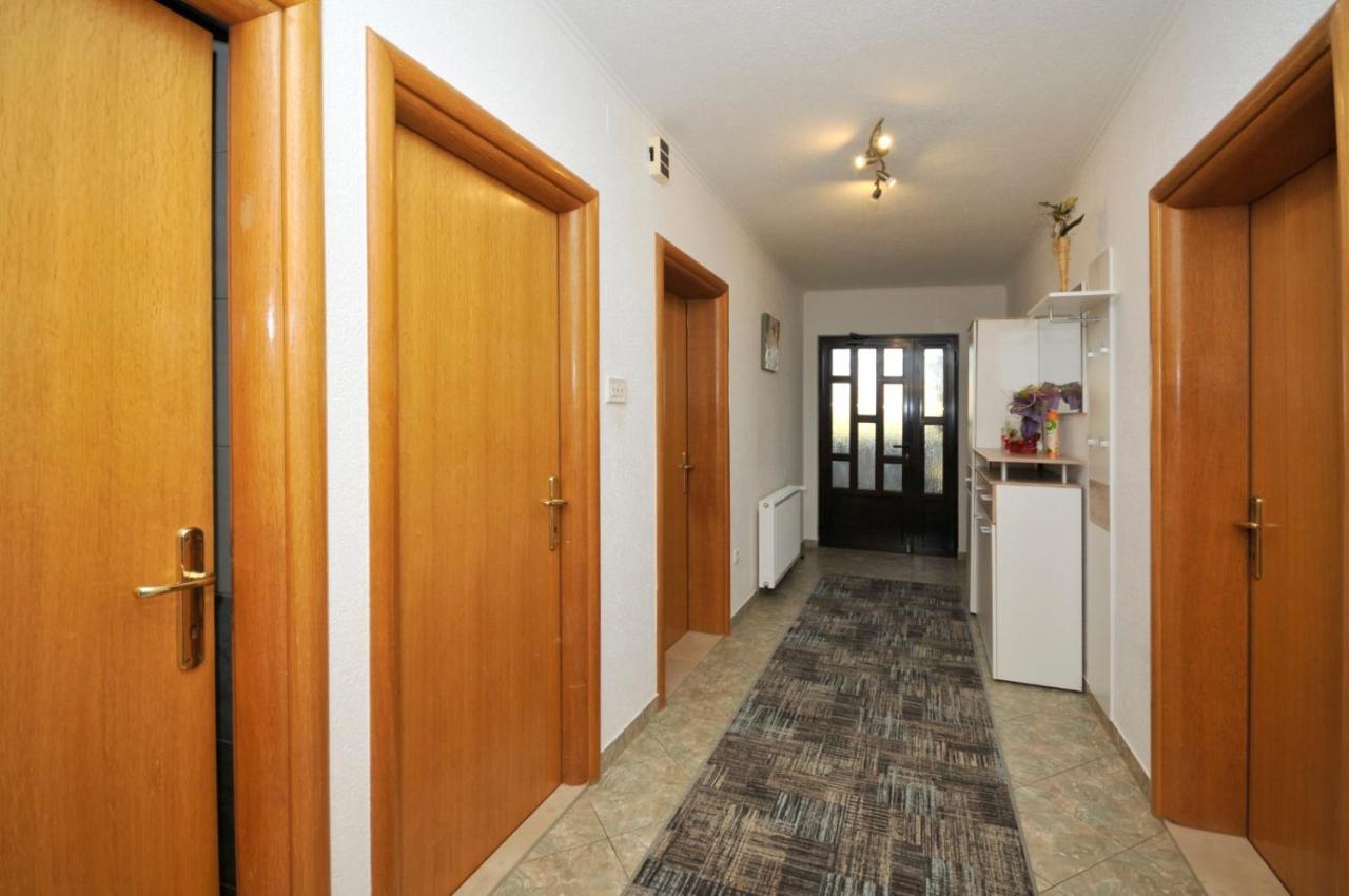 Roso Apartment With Sea View Трогір Екстер'єр фото