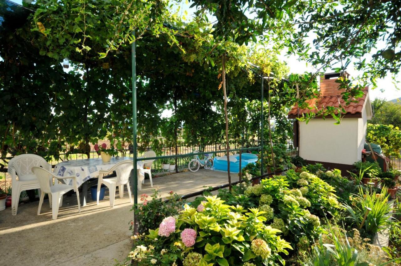 Roso Apartment With Sea View Трогір Екстер'єр фото