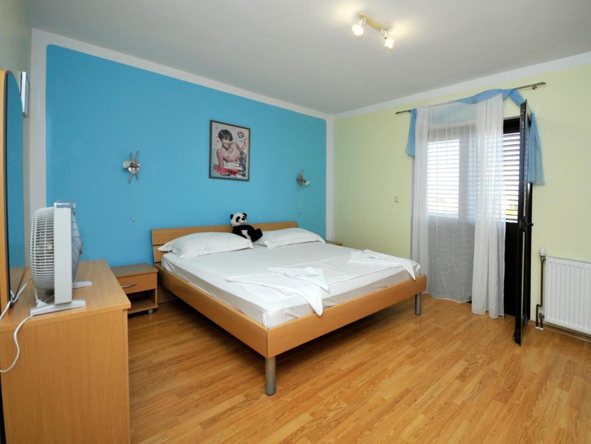 Roso Apartment With Sea View Трогір Екстер'єр фото